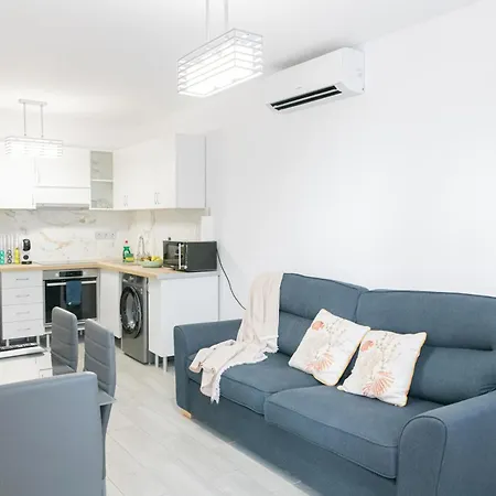 Iki Blue Gigantes, High Speed Free-wifi Apartment